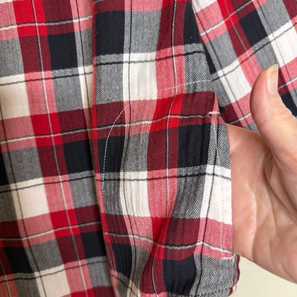 Woolrich Red, White, & Black Cotton Plaid Shirt/Jacket Sz L Country, Western - Picture 4 of 12